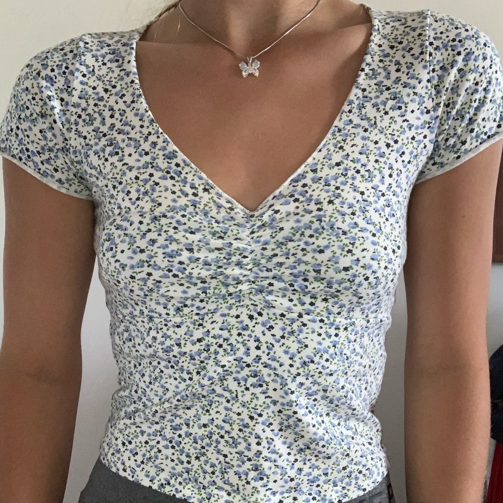 Brandy Melville floral shirt